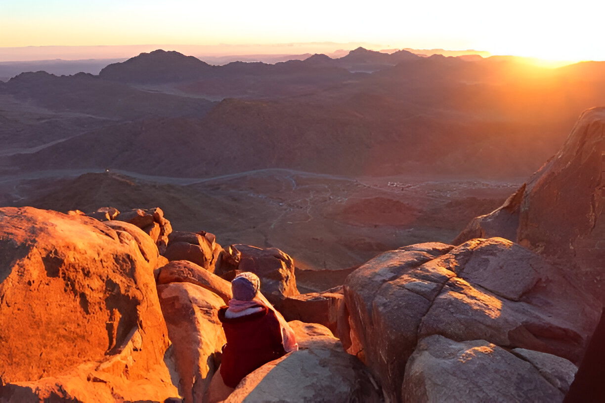 Lever de soleil sur le Mont Sinaï