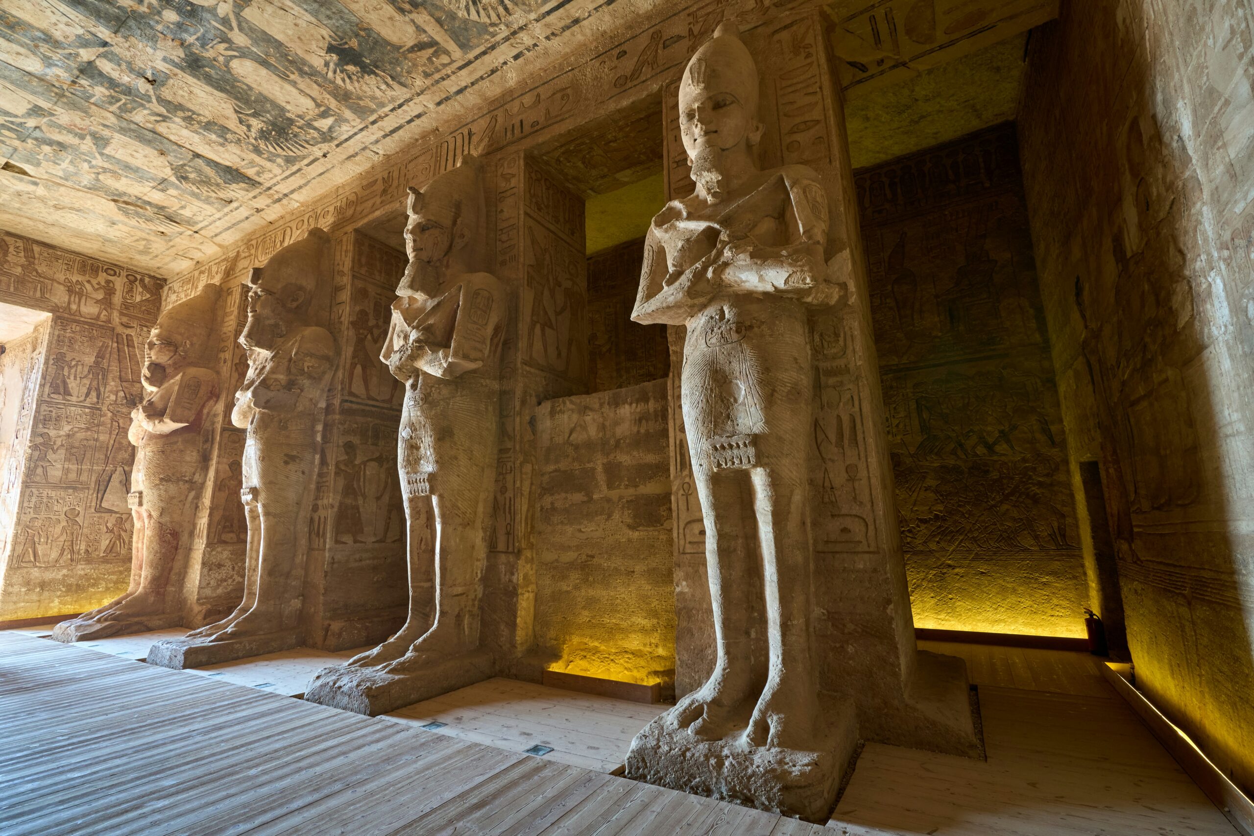 Ultimate Egypt Travel Guide: Experience Ancient Wonders & Modern Culture